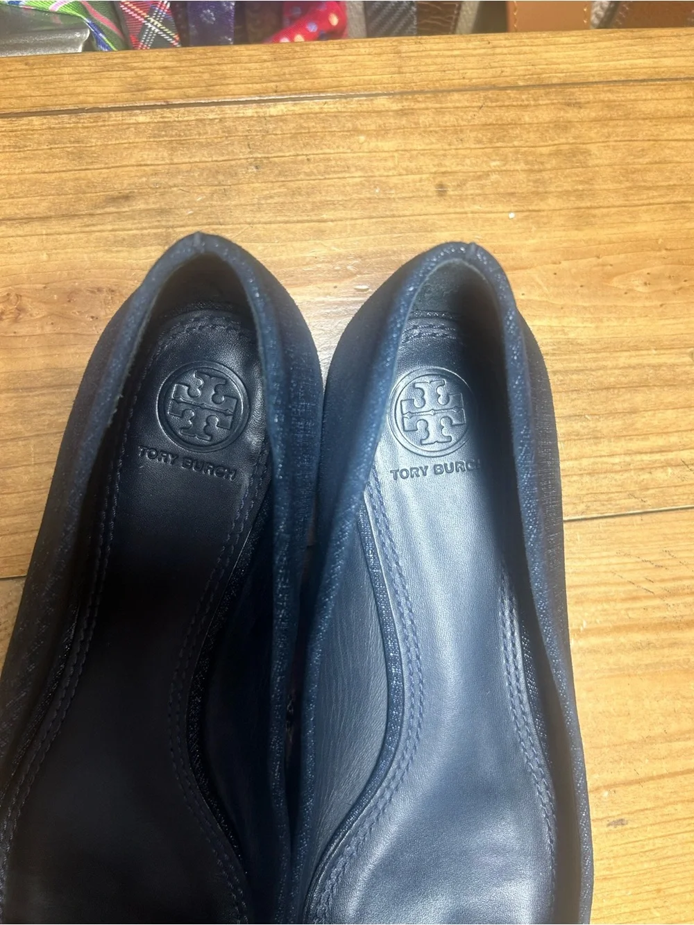 TORY BURCH  ROSALIND Navy denim printed suede ballet flats. Size 8.5M EUC